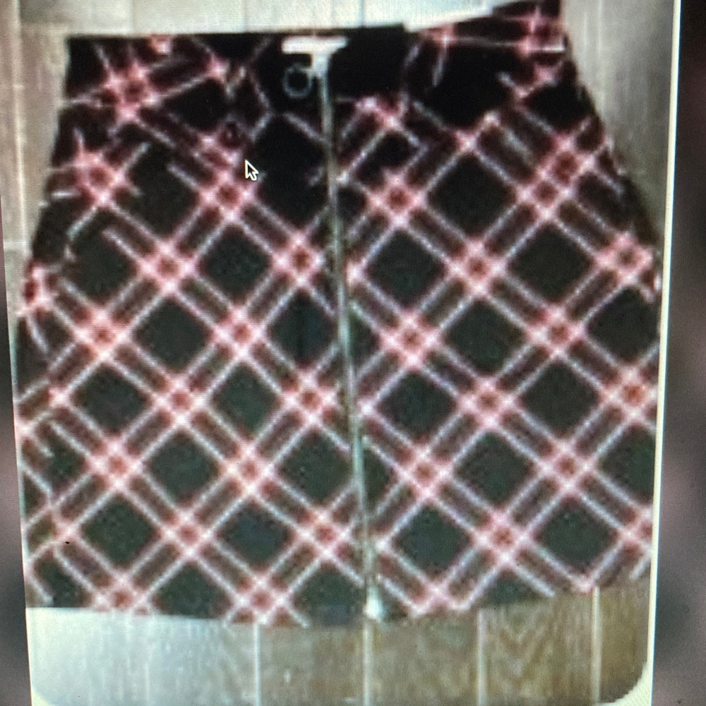 Juniors mini zip up front Skirt size 7 NWT